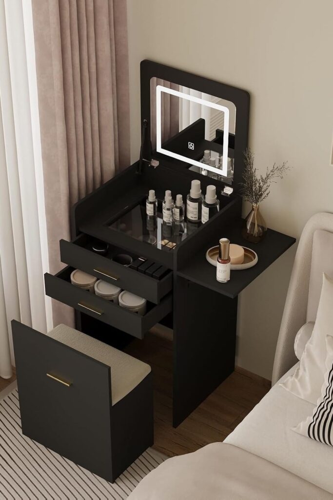 Small Makeup Vanity Table for Small Spaces